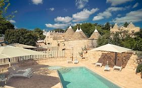 Navolte Trulli E Quiete Con Piscina